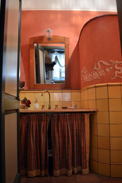 Il Nido Di Tosca Apartment Лука Екстериор снимка